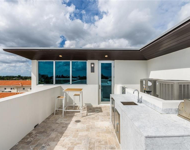 240 Shore Court - Photo Thumbnail 31