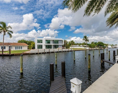 240 Shore Court - Photo Thumbnail 39