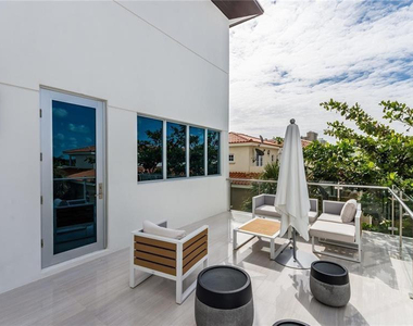 240 Shore Court - Photo Thumbnail 26