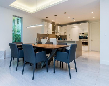 240 Shore Court - Photo Thumbnail 11