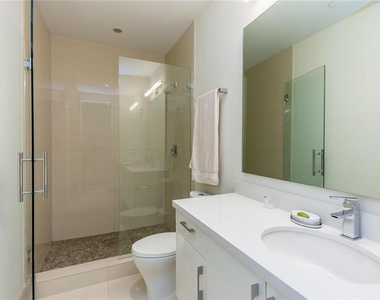 240 Shore Court - Photo Thumbnail 18