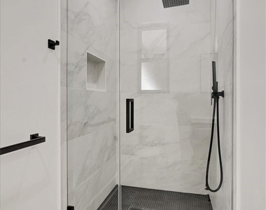 5520 Woodlake Avenue - Photo Thumbnail 25