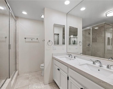 1630 S Bentley Avenue - Photo Thumbnail 17