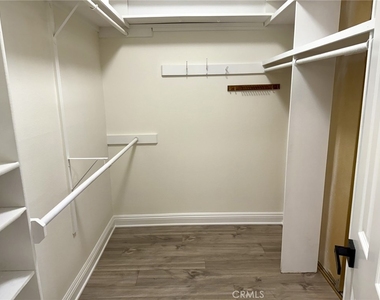 1630 S Bentley Avenue - Photo Thumbnail 21