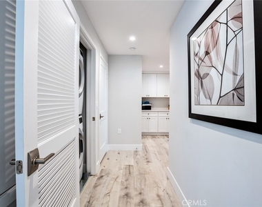 10718 Acama Street - Photo Thumbnail 20