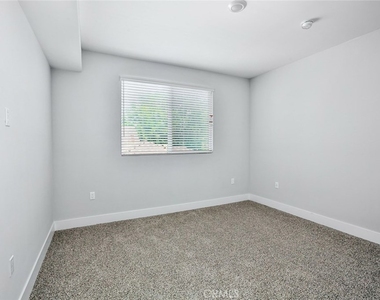 10718 Acama Street - Photo Thumbnail 30