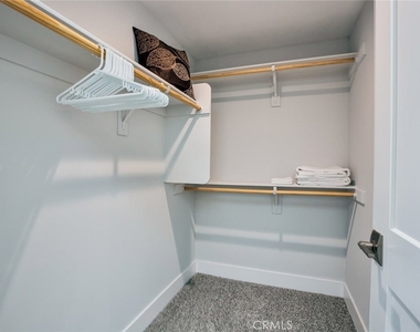 10718 Acama Street - Photo Thumbnail 19
