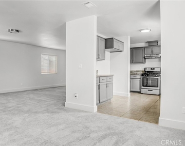 330 E 101st St - Photo Thumbnail 8
