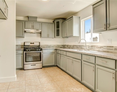 330 E 101st St - Photo Thumbnail 1