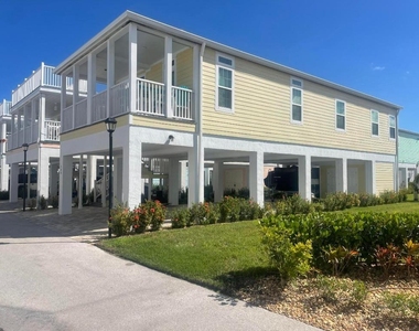 389 Ne Sand Dune Way - Photo Thumbnail 1