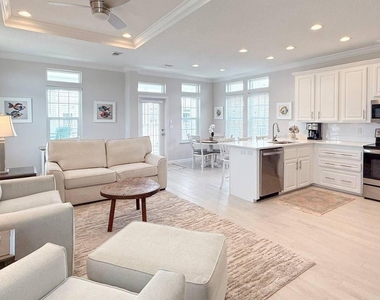 389 Ne Sand Dune Way - Photo Thumbnail 3