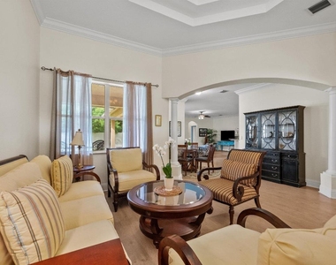 2981 Dovedale Court E - Photo Thumbnail 13