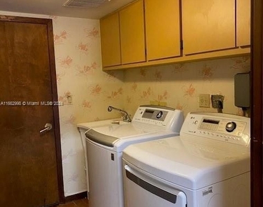 4450 S Jog Road - Photo Thumbnail 16