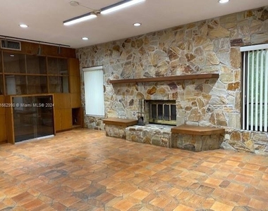 4450 S Jog Road - Photo Thumbnail 5