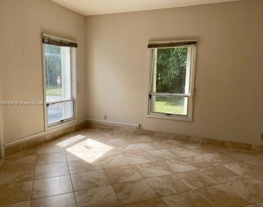 4450 S Jog Road - Photo Thumbnail 14