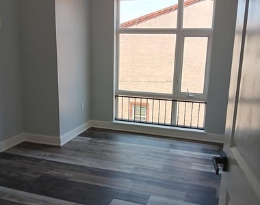 1328 S 6th Street - Photo Thumbnail 3