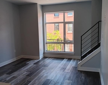1328 S 6th Street - Photo Thumbnail 2