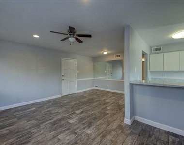 5801 Thunderbird St - Photo Thumbnail 6