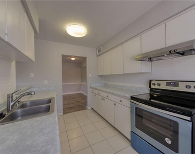5801 Thunderbird St - Photo Thumbnail 10