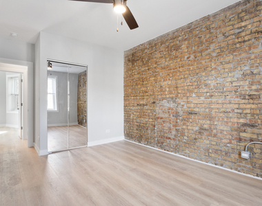 7383 N Damen Avenue - Photo Thumbnail 5