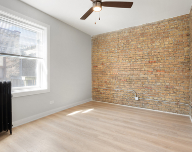 7383 N Damen Avenue - Photo Thumbnail 6