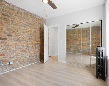 7383 N Damen Avenue - Photo Thumbnail 7