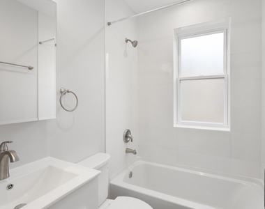 7383 N Damen Avenue - Photo Thumbnail 11