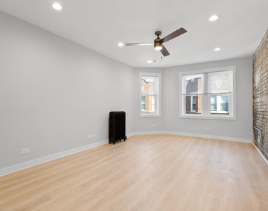7383 N Damen Avenue - Photo Thumbnail 3