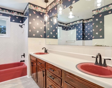1716 Georgetown Drive - Photo Thumbnail 24