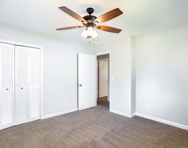 1716 Georgetown Drive - Photo Thumbnail 21