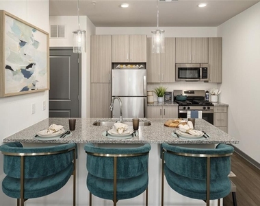 191 Commerce Drive - Photo Thumbnail 2