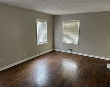 1307 Sw Lorenzo Dr Drive Sw - Photo Thumbnail 2