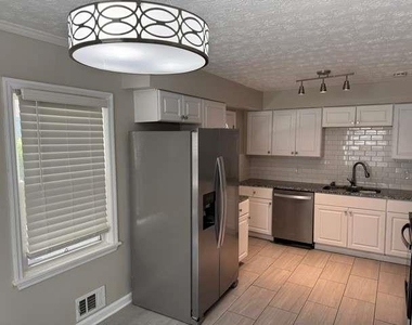 1307 Sw Lorenzo Dr Drive Sw - Photo Thumbnail 6