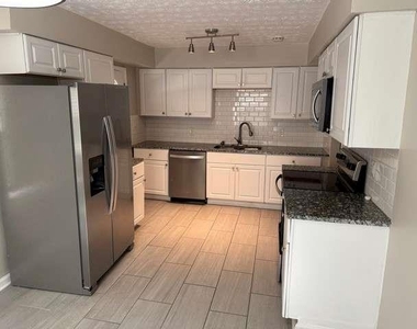 1307 Sw Lorenzo Dr Drive Sw - Photo Thumbnail 4