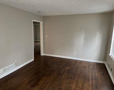 1307 Sw Lorenzo Dr Drive Sw - Photo Thumbnail 3