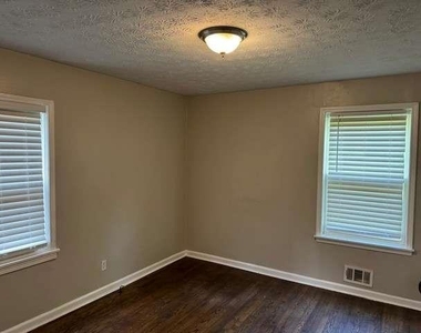 1307 Sw Lorenzo Dr Drive Sw - Photo Thumbnail 9