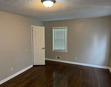 1307 Sw Lorenzo Dr Drive Sw - Photo Thumbnail 5