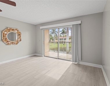 6184 Michelle Way - Photo Thumbnail 4