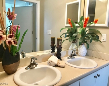 8342 Bernwood Cove Loop - Photo Thumbnail 10