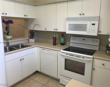 8342 Bernwood Cove Loop - Photo Thumbnail 11
