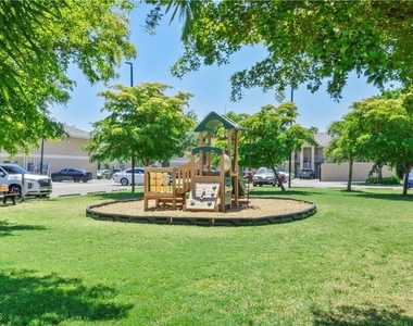 8342 Bernwood Cove Loop - Photo Thumbnail 13