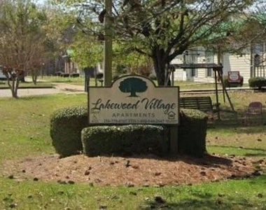 4350 Lakewood Ct - Photo Thumbnail 5