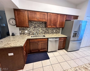 4910 Cougar Court N - Photo Thumbnail 8
