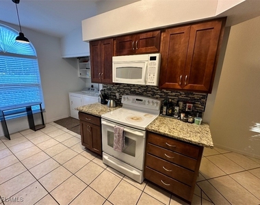 4910 Cougar Court N - Photo Thumbnail 6