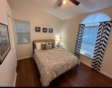 4910 Cougar Court N - Photo Thumbnail 11