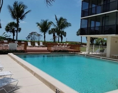 10475 Gulf Shore Drive - Photo Thumbnail 27