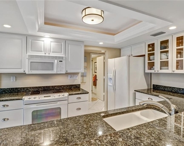 10475 Gulf Shore Drive - Photo Thumbnail 19