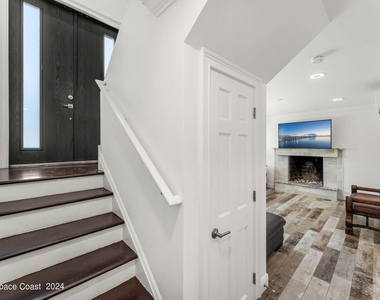 265 Marion Street - Photo Thumbnail 7
