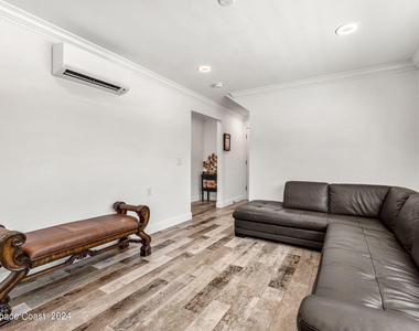 265 Marion Street - Photo Thumbnail 11