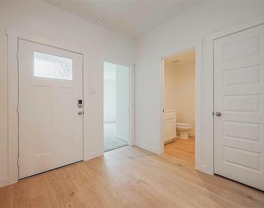 1210 Via Del Corso Lane - Photo Thumbnail 8